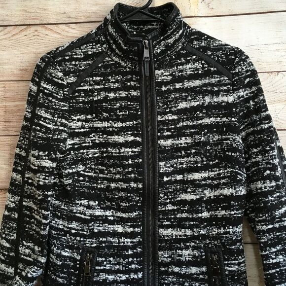 CARLISLE ZIP FRONT JACKET IN BLACK AND WHITE WITH BLACK LEATHER TRIM - Picture 2 of 12